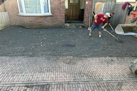 Charcoal Block Paved Driveway With Double Natural Grey Border And