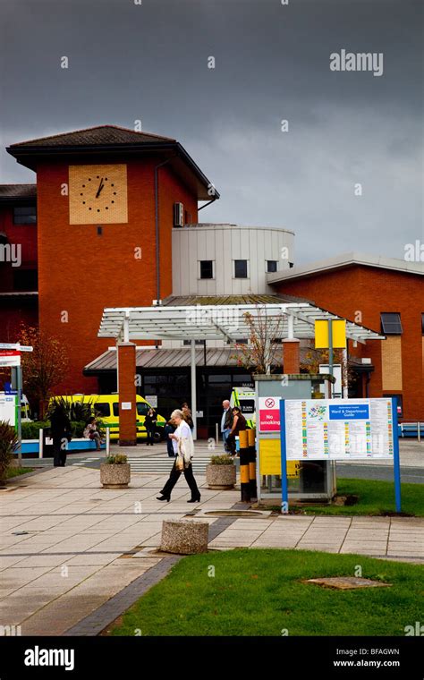 Wythenshawe hospital entrance hi-res stock photography and images - Alamy