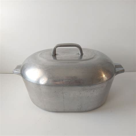 Vintage MAGNALITE GHC USA 8 Qt Aluminum Oval Roaster Dutch Oven Lid