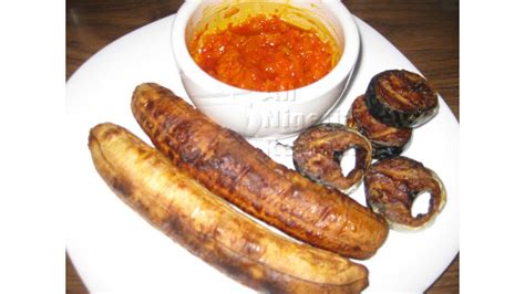 Nigerian Boli Roasted Plantains With Pepper Sauce Youtube