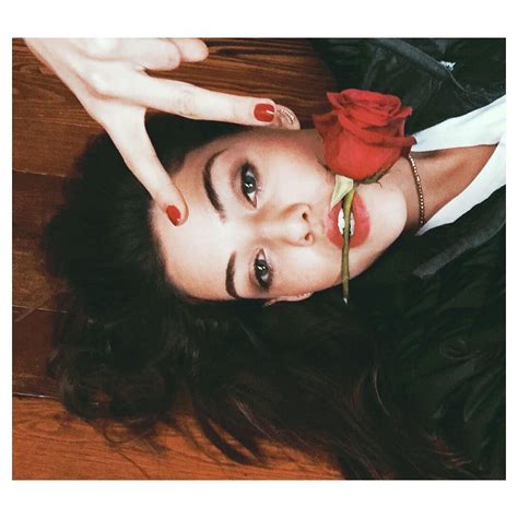 B Be Enme Yorum Instagram Da Danielle Campbell