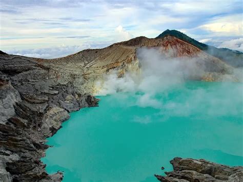 Kawah Ijen Keajaiban Alam Di Banyuwangi Info Lengkap Wisata