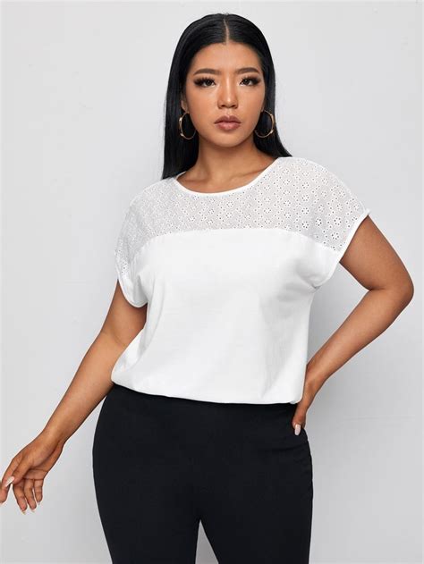 SHEIN Plus Batwing Sleeve Schiffy Yoke Top