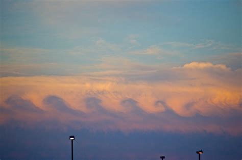 EarthSky | Kelvin-Helmholtz clouds look like ocean waves