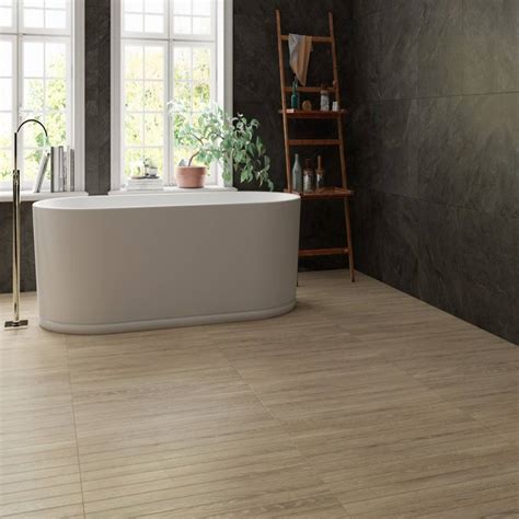 Baño estilo spa con tonos madera claro baños minimalistas de