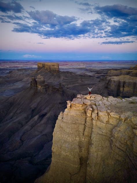 Hanksville Utah Guide (Best Hikes, Viewpoints & Hotels) - Two Roaming Souls