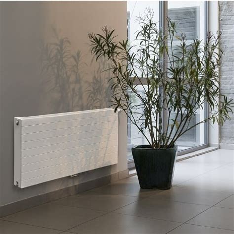 Brugman Vlakke Radiator Met Lijnen 700 Hoog X 1000 Breed Type 21S