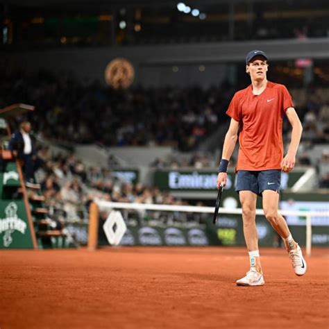 Sinner vainqueur de Gasquet à Roland Garros remercie le public