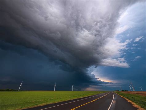 Storm Chasing and Safety - Precautions a Storm Chaser Must Follow