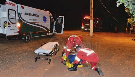 Motorista Retirado De Carro Em Chamas Ap S Bater Ve Culo Em Muro De