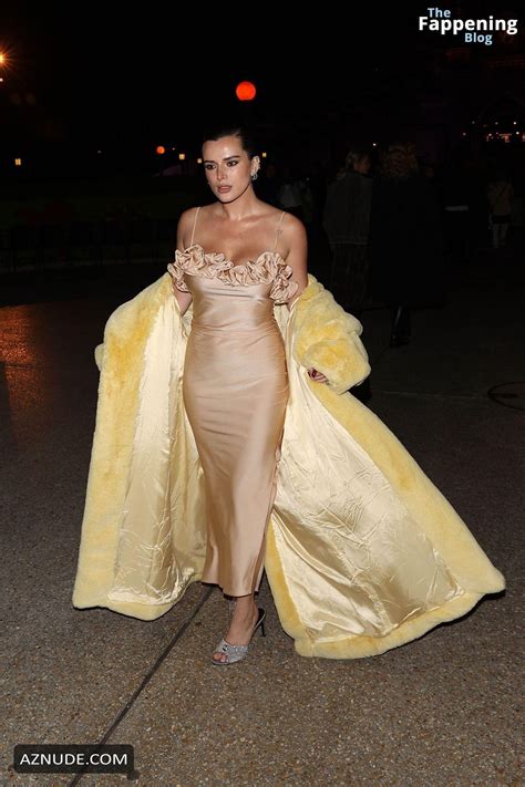 Bella Thorne Sexy Flaunts Her Hot Figure In A Stunning Outfit At Paris Fashion Week Event Aznude