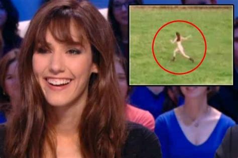 French Weathergirl Doria Strips Naked For Football Bet But Don T Blink