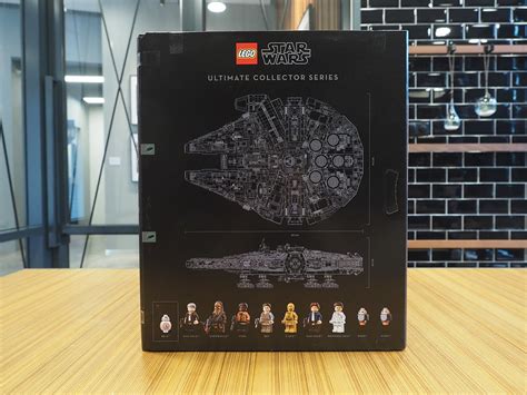 Brickfinder - LEGO Star Wars UCS Millennium Falcon Unboxing