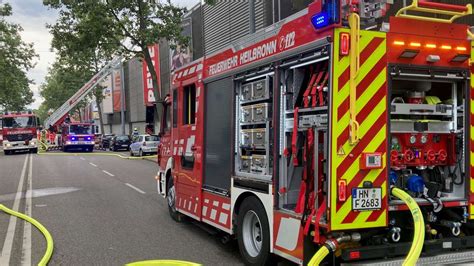 Feuerwehreinsatz in Heilbronn Brand im Weipertzentrum Gebäude evakuiert