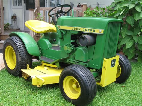 Old John Deere Lawn Tractors