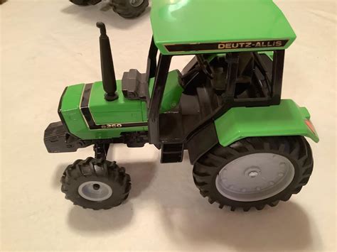 Deutz Allis 9150 And 6260 And Hesston 100 90 Dt 116th Scale Model