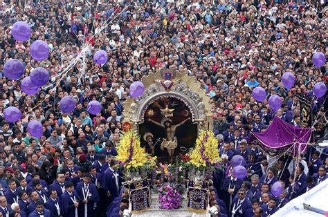 La Procesión Del Señor De Los Milagros] Es La Procesión Más Importante