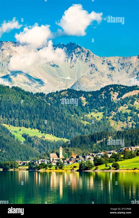 Reschen am See or Resia, a village on Lake Reschen in South Tyrol, Italy Stock Photo - Alamy