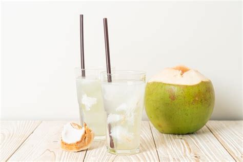 6 Manfaat Rutin Minum Air Kelapa Muda Nomor 4 Jarang Di Ketahui Laman 2