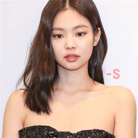 Pannkpop On Twitter BLACKPINK S Jennie Was Criticized For Ignoring