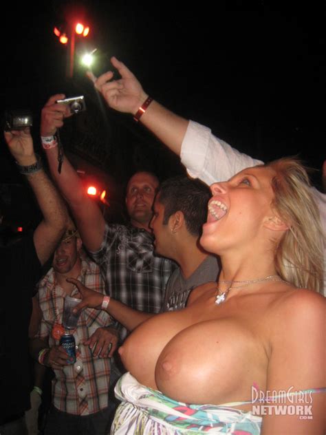 Nightclub Flashing Cumception