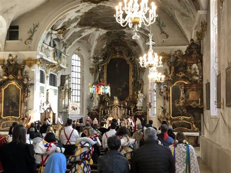 Bürgerstiftung Ermöglicht Die Liveübertragung Der Messe Für Die Narren