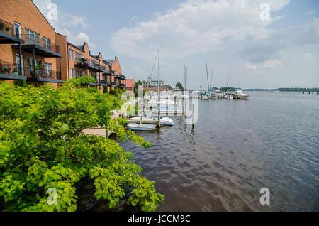 The Washington, NC waterfront Marina Stock Photo - Alamy