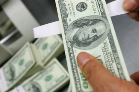 Dólar Sobe Quase 1 Ante Real Com Cenário Externo Exame