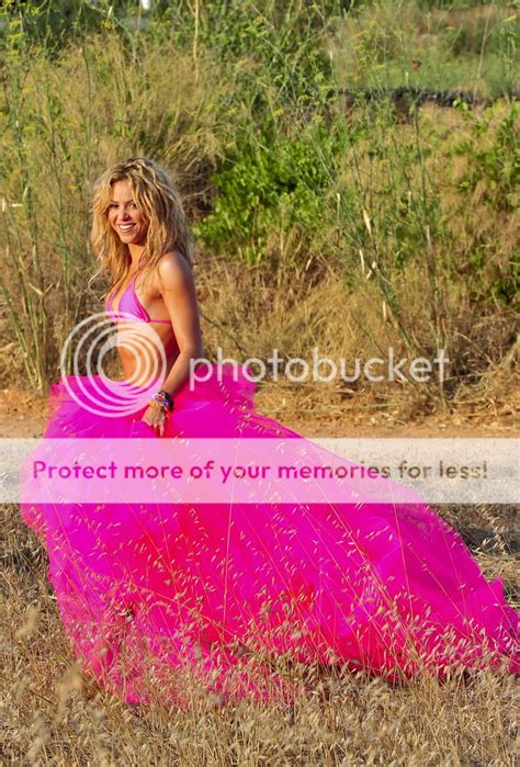 Celebrity Paparazzi Bikini Shakira