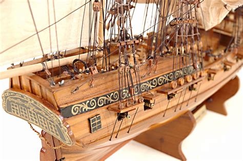 Tonnant Historic Marine Model Boat Builders Maurititus