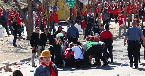 Heroic Kansas City Chiefs fans appear to tackle one of the Super Bowl parade gunman in dramatic ...