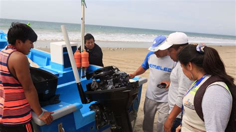 Pescadores artesanales actualizan información para emisión de permisos