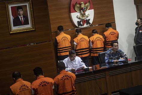 KPK Duga Pejabat DJKA Terima Suap Rp 1 M Dalam Proyek Rel Kereta Api