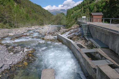 Microcentrales Hydroelectriques On Est En Train De Saccager Les