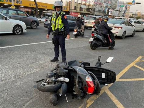 3度猛衝撞7車「5傷1命危」無辜騎士地上慘爬 毒駕男棄車逃逸被逮 Ettoday社會新聞 Ettoday新聞雲