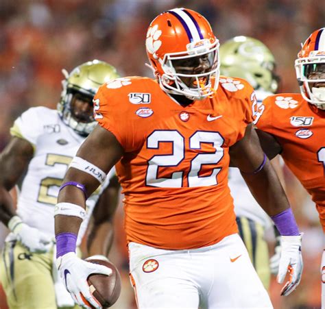 Clemson Dt Enters Transfer Portal Sports Illustrated Clemson Tigers News Analysis And More