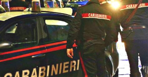 Napoli Sparatoria In Centro Un Morto E Tre Feriti