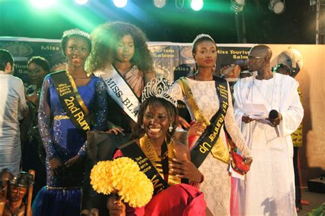 Corneryai Crowning Of Miss Tourism Sl 2016 Pictures