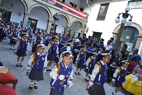 La Mesa Redonda Panamericana De Cajamarca Rinde Homenaje A La Patria Y