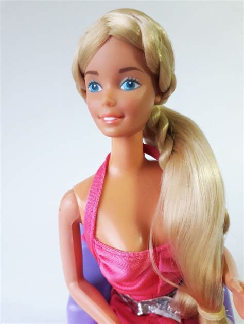 1982 Twirly Curls Barbie Barbie Disney Princess Barbie Dolls