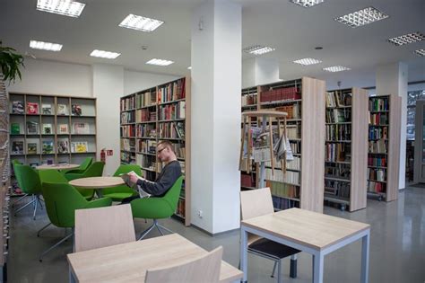 Miejska Biblioteka Publiczna Im Stefana Eromskiego W Zakopanem W