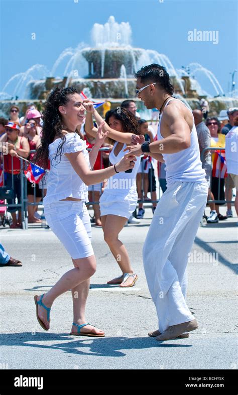 Puerto Rican Pride Parade In Chicago Illinois 2009 Stock Photo Alamy