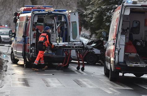 Tragiczny Wypadek Pod Lesznem Nie Yje Roczne Dziecko Jego Mama I