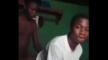 Decidí follarme a mi amigo heterosexual mientras él me chupa la polla XVIDEOS