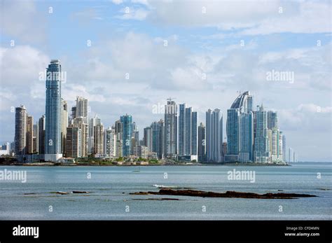 Panama city skyline hi-res stock photography and images - Alamy