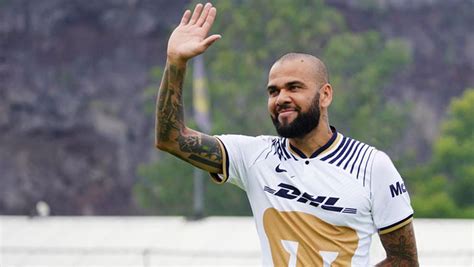 Dani Alves Llega A Pumas Gaceta Unam