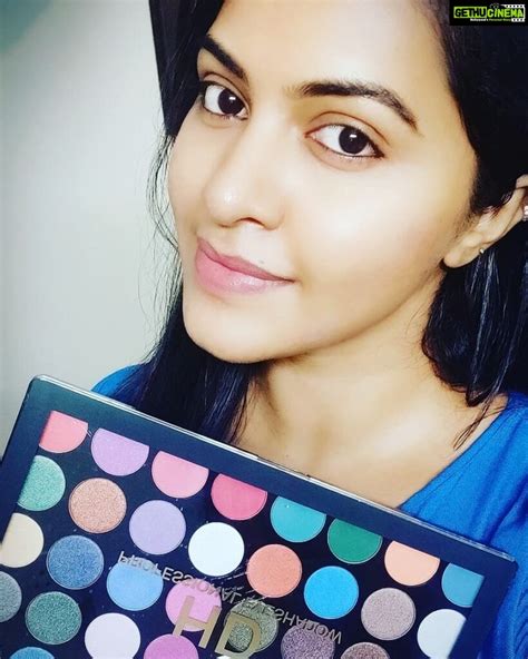 Rachitha Mahalakshmi Instagram With A Good Makeup Brush Every Woman