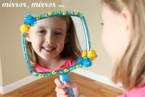 "Mirror Mirror" Snow White Craft - Make and Takes