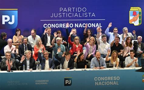 Baldazo De Agua Fr A En Pleno Clamor Del Congreso Del Pj