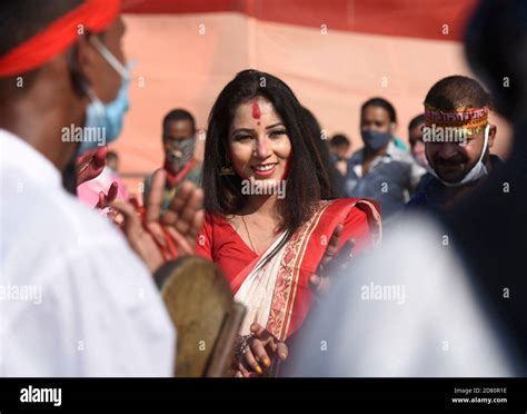 Maa Durga Puja Bijaya Dashmi Hi Res Stock Photography And Images Alamy